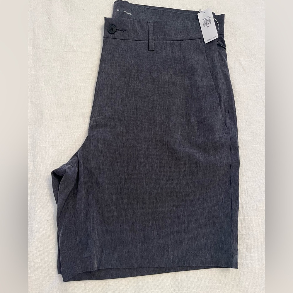 Mens Old Navy Active Stretchtech Go DryCool shorts - size 36